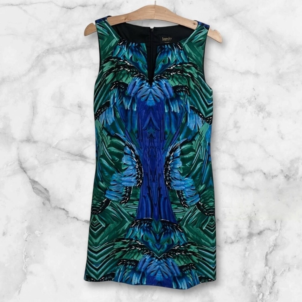 Laundry by‎ Shelli Segal Size 4 Sleeveless V-Neck Sheath Dress Feather Print